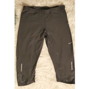 🌟SALE🌟 Nike grey dri-fit capri women's medium